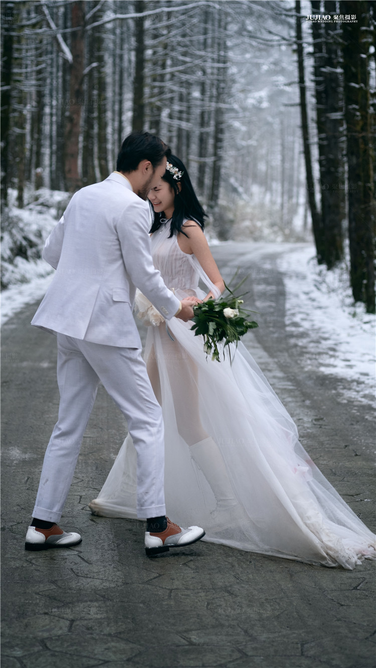 雪景婚纱照