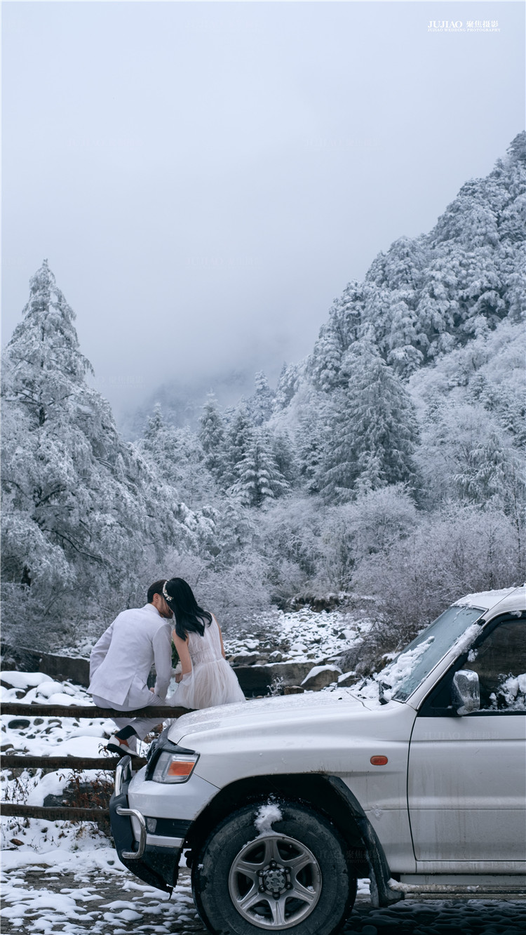 雪景婚纱照