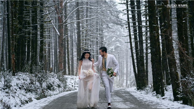 雪景婚纱照