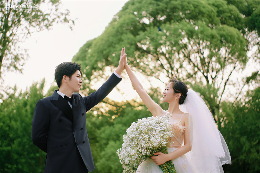 草坪婚纱照