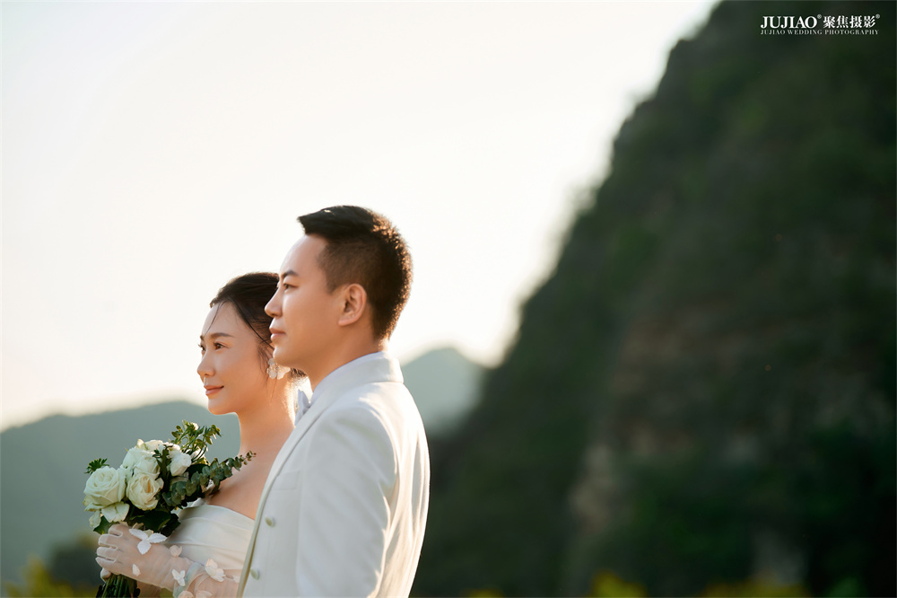 草坪婚纱照